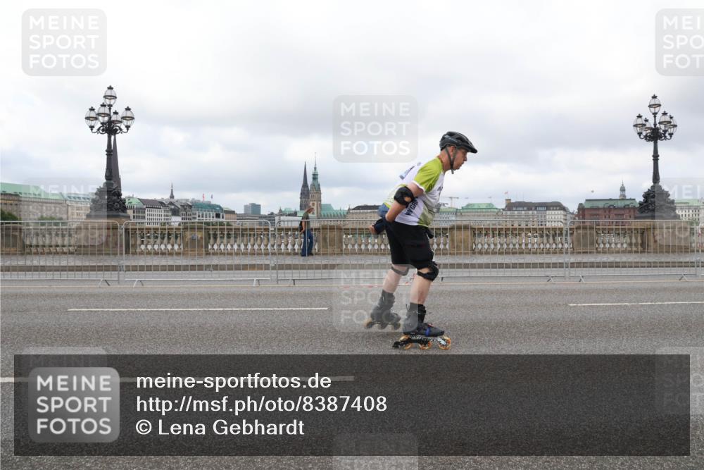 29.06.2025 - hella hamburg halbmarathon Lena Gebhardt http://msf.ph/oto/8387408 29.06.2025 09:17:43 Lombardsbrücke  meine-sportfotos.de