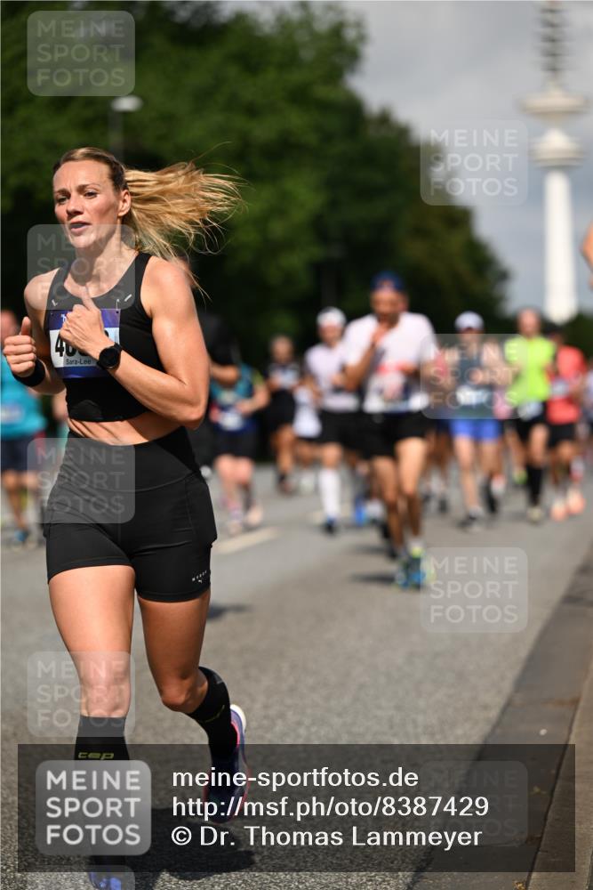 29.06.2025 - hella hamburg halbmarathon Dr. Thomas Lammeyer http://msf.ph/oto/8387429 29.06.2025 09:59:30 Kennedybrücke 1151, 1200, 1216, 1461, 1630, 1689, 1696, 1706, 2207, 3213, 3654, 3692, 3945, 4033, 4088, 4127, 4324, 4345, 4346, 4601, 4847, 4890, 4938, 5421, 5708, 6009, 6481, 6691, 6938, 6994, 7056, 7100, 7224, 7269, 7312, 7332, 7367, 7657, 8139, 8205, 8216, 8234, 8302, 8454, 8856, 8899, 8955, 8977, 9491, 9551, 9934, 10263, 10596, 10811, 11356 meine-sportfotos.de