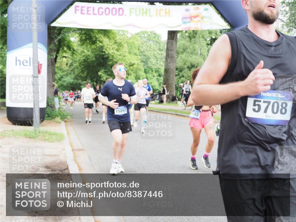 29.06.2025 - hella hamburg halbmarathon MichiJ http://msf.ph/oto/8387446 29.06.2025 10:47:57 Zwischen KM18-KM19 3740, 5602, 5603, 5708, 6580, 7006, 7757, 8154, 8422, 8807, 9932, 10797, 11465, 11515, 13516, 13558, 15897, 16614, 17045 meine-sportfotos.de