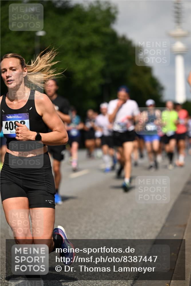 29.06.2025 - hella hamburg halbmarathon Dr. Thomas Lammeyer http://msf.ph/oto/8387447 29.06.2025 09:59:30 Kennedybrücke 1151, 1200, 1216, 1461, 1630, 1689, 1696, 1706, 2207, 3213, 3654, 3692, 3945, 4033, 4088, 4127, 4324, 4345, 4346, 4601, 4847, 4890, 4938, 5421, 5708, 6009, 6481, 6691, 6938, 6994, 7056, 7100, 7224, 7269, 7312, 7332, 7367, 7657, 8139, 8205, 8216, 8234, 8302, 8454, 8856, 8899, 8955, 8977, 9491, 9551, 9934, 10263, 10596, 10811, 11356 meine-sportfotos.de