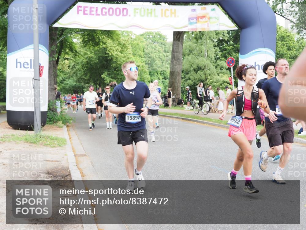 29.06.2025 - hella hamburg halbmarathon MichiJ http://msf.ph/oto/8387472 29.06.2025 10:47:57 Zwischen KM18-KM19 3740, 5602, 5603, 5708, 6580, 7006, 7757, 8154, 8422, 8807, 9932, 10797, 11465, 11515, 13516, 13558, 15897, 16614, 17045 meine-sportfotos.de