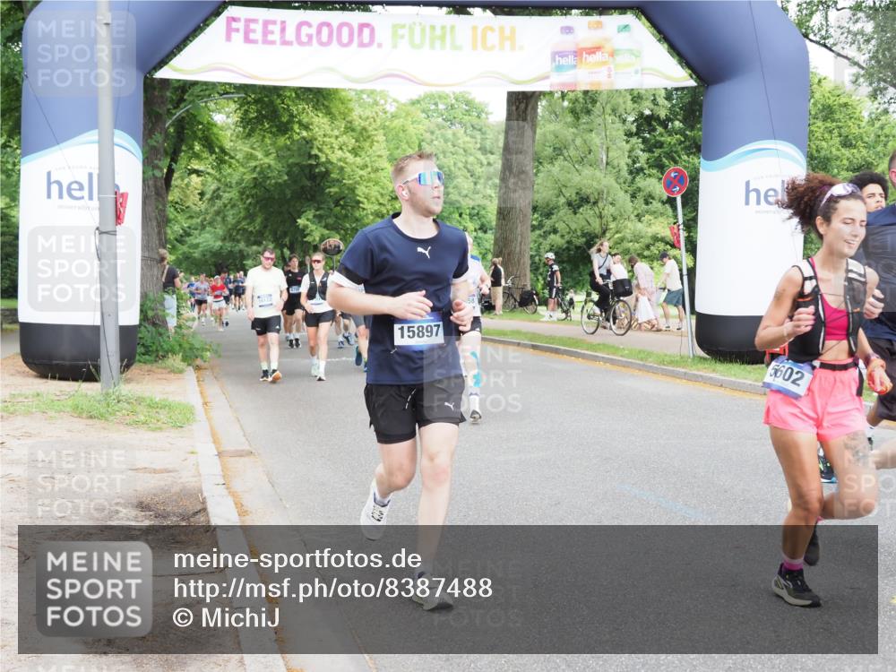 29.06.2025 - hella hamburg halbmarathon MichiJ http://msf.ph/oto/8387488 29.06.2025 10:47:57 Zwischen KM18-KM19 3740, 5602, 5603, 5708, 6580, 7006, 7757, 8154, 8422, 8807, 9932, 10797, 11465, 11515, 13516, 13558, 15897, 16614, 17045 meine-sportfotos.de