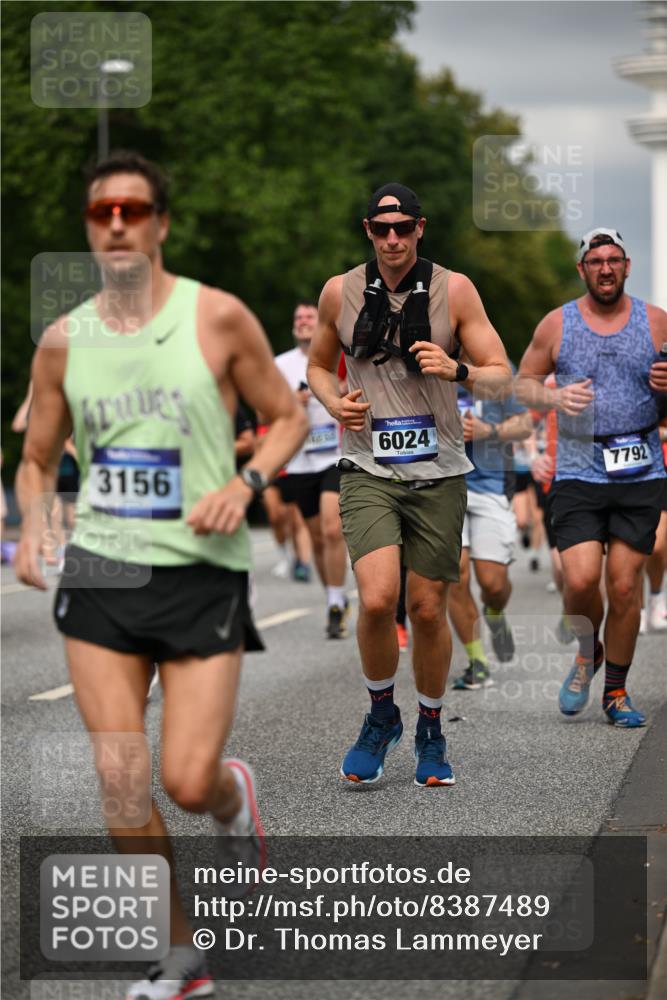 29.06.2025 - hella hamburg halbmarathon Dr. Thomas Lammeyer http://msf.ph/oto/8387489 29.06.2025 10:20:35 Kennedybrücke 1244, 1599, 1602, 2165, 2347, 2803, 2912, 3023, 3030, 3134, 3156, 3176, 3484, 3648, 3687, 4478, 4637, 5036, 6024, 6742, 6935, 7158, 7358, 7753, 7792, 7924, 7928, 8263, 8295, 8317, 8597, 8619, 8645, 8707, 8847, 8857, 9091, 9332, 9492, 9628, 9664, 9676, 9802, 9810, 9891, 10076, 10107, 10139, 10141, 10183, 10575, 11236, 11344, 11345, 11428 meine-sportfotos.de