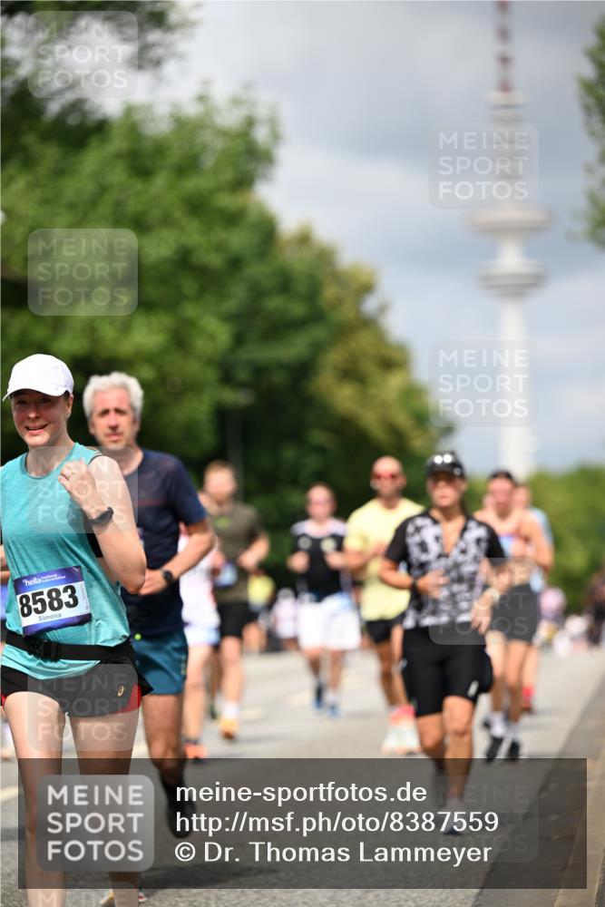 29.06.2025 - hella hamburg halbmarathon Dr. Thomas Lammeyer http://msf.ph/oto/8387559 29.06.2025 10:42:56 Kennedybrücke 1457, 1721, 2113, 2151, 2486, 2693, 2786, 3094, 3095, 3216, 3242, 3323, 3338, 3841, 3927, 4139, 4155, 4259, 4260, 5085, 5089, 5155, 5161, 5300, 6199, 6200, 6695, 6696, 6751, 7117, 7118, 7119, 7165, 7561, 7692, 7849, 7914, 8583, 8635, 8747, 9004, 9424, 9500, 9689, 9699, 10584 meine-sportfotos.de