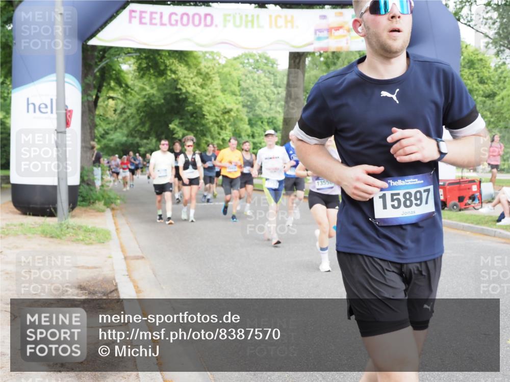 29.06.2025 - hella hamburg halbmarathon MichiJ http://msf.ph/oto/8387570 29.06.2025 10:47:58 Zwischen KM18-KM19 3400, 3740, 5602, 5603, 5708, 6580, 7006, 7757, 8154, 8807, 9932, 10797, 11515, 13516, 13558, 15897, 16614, 17045, 17181, 17894 meine-sportfotos.de