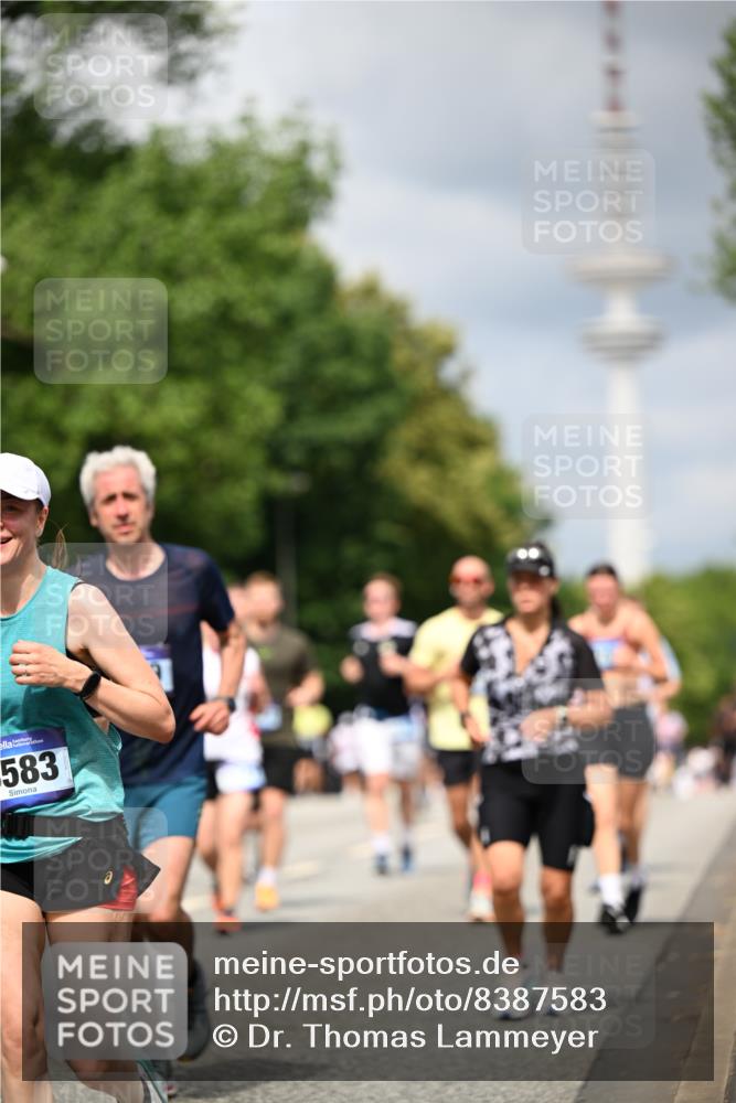 29.06.2025 - hella hamburg halbmarathon Dr. Thomas Lammeyer http://msf.ph/oto/8387583 29.06.2025 10:42:57 Kennedybrücke 1457, 1721, 2113, 2151, 2486, 2693, 2786, 3094, 3095, 3216, 3242, 3323, 3338, 3841, 3927, 4139, 4155, 4259, 4260, 5085, 5089, 5155, 5161, 5300, 6199, 6200, 6695, 6696, 6751, 7117, 7118, 7119, 7165, 7561, 7692, 7849, 7914, 8583, 8635, 8747, 9004, 9424, 9500, 9689, 9699, 10584 meine-sportfotos.de