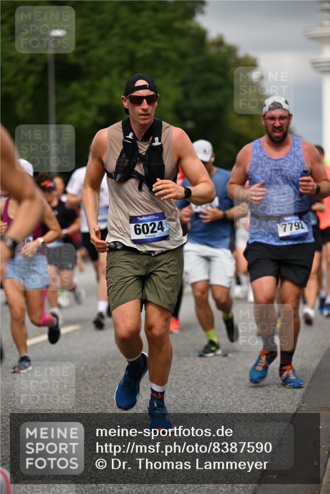 29.06.2025 - hella hamburg halbmarathon Dr. Thomas Lammeyer http://msf.ph/oto/8387590 29.06.2025 10:20:35 Kennedybrücke 1244, 1599, 1602, 2165, 2347, 2803, 2912, 3023, 3030, 3134, 3156, 3176, 3484, 3648, 3687, 4478, 4637, 5036, 6024, 6742, 6935, 7158, 7358, 7753, 7792, 7924, 7928, 8263, 8295, 8317, 8597, 8619, 8645, 8707, 8847, 8857, 9091, 9332, 9492, 9628, 9664, 9676, 9802, 9810, 9891, 10076, 10107, 10139, 10141, 10183, 10575, 11236, 11344, 11345, 11428 meine-sportfotos.de