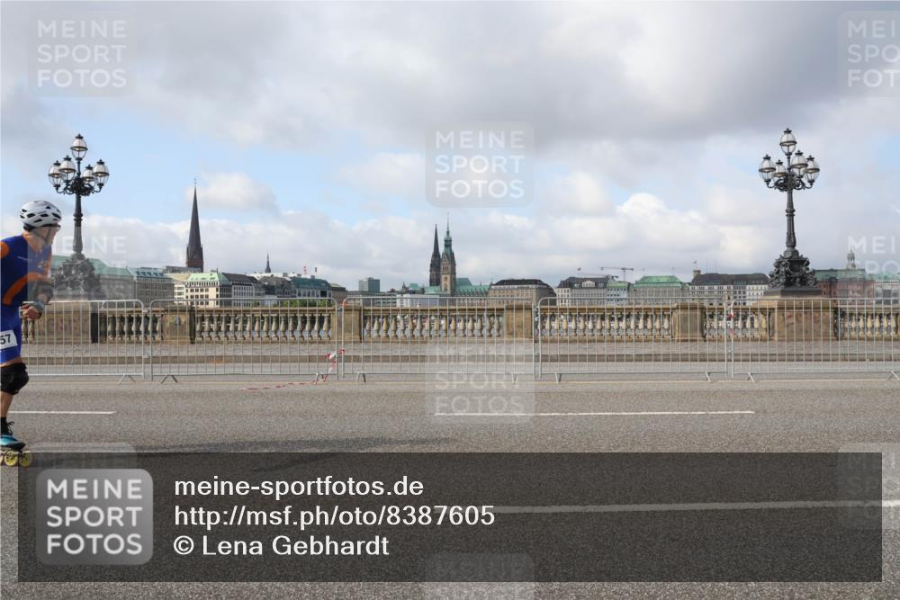 29.06.2025 - hella hamburg halbmarathon Lena Gebhardt http://msf.ph/oto/8387605 29.06.2025 08:53:01 Lombardsbrücke 57 meine-sportfotos.de
