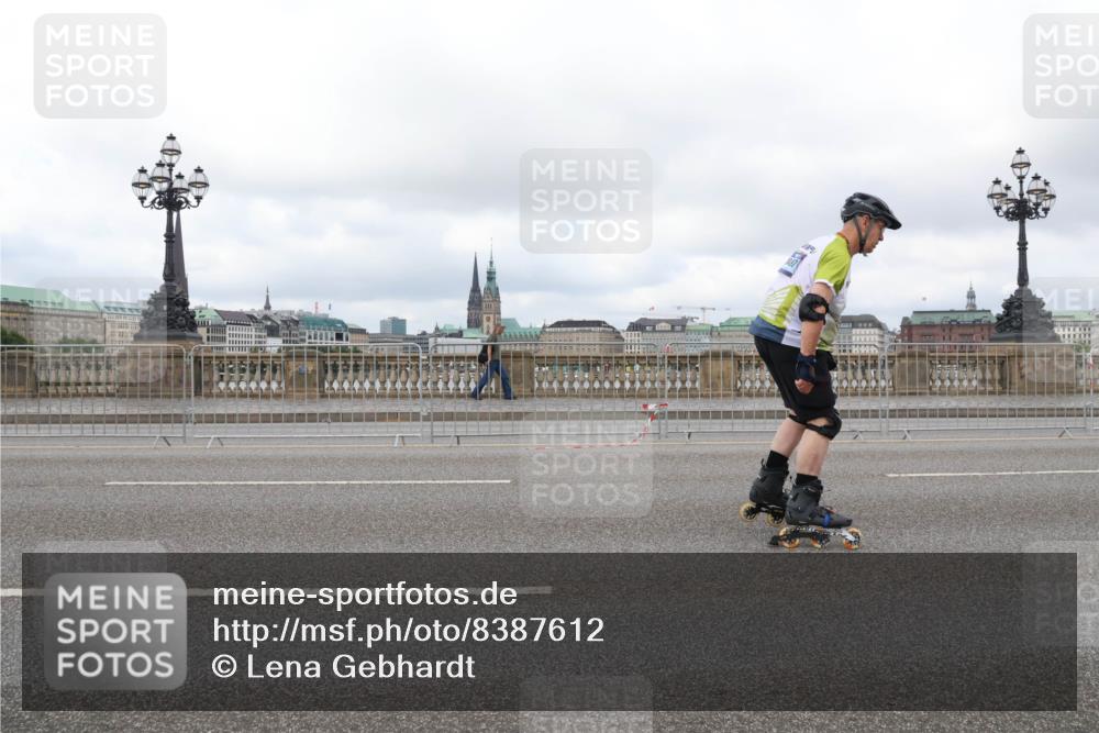 29.06.2025 - hella hamburg halbmarathon Lena Gebhardt http://msf.ph/oto/8387612 29.06.2025 09:17:43 Lombardsbrücke 189 meine-sportfotos.de