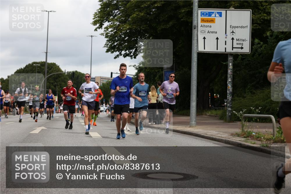 29.06.2025 - hella hamburg halbmarathon Yannick Fuchs http://msf.ph/oto/8387613 29.06.2025 10:55:33 20KM 2086, 2391, 2591, 3400, 4068, 5613, 5839, 5870, 6391, 7033, 7049, 7757, 8364, 8531, 8590, 9453, 9752, 9932, 10031, 10177, 10746, 10882, 11465, 11515, 12125, 12787, 13064, 13086, 13491, 13558, 13699, 14605, 14628, 15008, 15520, 15733, 16128, 16145, 16614, 17670 meine-sportfotos.de