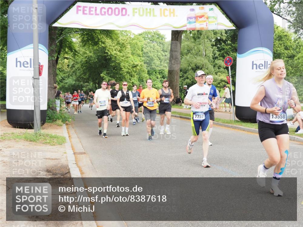 29.06.2025 - hella hamburg halbmarathon MichiJ http://msf.ph/oto/8387618 29.06.2025 10:47:59 Zwischen KM18-KM19 3400, 3740, 5602, 5603, 5708, 6580, 7006, 7757, 8807, 9932, 11515, 13558, 15897, 16614, 17181, 17894, 18808 meine-sportfotos.de