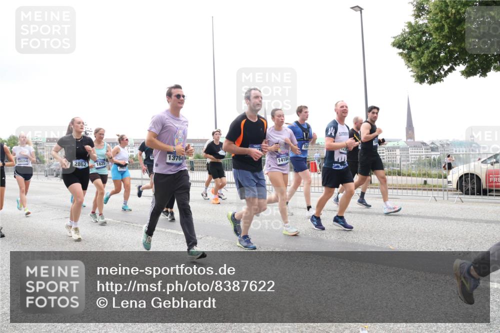 29.06.2025 - hella hamburg halbmarathon Lena Gebhardt http://msf.ph/oto/8387622 29.06.2025 10:49:49 Lombardsbrücke 14214, 2862, 1625, 2997, 13764, 14184, 123, 1040, 1041, 1487, 1511, 1625, 1805, 1888, 2212, 2466, 2527, 2668, 2862, 2997, 3183, 3383, 3943, 4090, 4589, 4769, 4870, 5076, 5106, 5552, 5694, 5749, 5751, 6191, 6694, 7301, 7305, 7339, 7366, 7650, 7679, 8065, 8254, 9015, 9162, 9261, 9940, 10333, 10403, 10683, 10704, 11030, 11558, 11631, 11760, 12124, 12388, 13309, 13381, 13744, 13764, 14505, 14545, 14692, 15626 meine-sportfotos.de