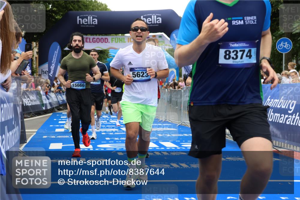 29.06.2025 - hella hamburg halbmarathon Strokosch-Dieckow http://msf.ph/oto/8387644 29.06.2025 10:45:34 Ziel 2138, 2415, 5623, 6071, 6711, 6831, 8374, 8668, 11291, 11495, 12154, 14062, 14764, 15666, 16725, 17674, 18862, 18878 meine-sportfotos.de