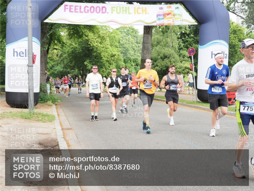 29.06.2025 - hella hamburg halbmarathon MichiJ http://msf.ph/oto/8387680 29.06.2025 10:48:01 Zwischen KM18-KM19 3400, 5602, 5603, 5708, 6708, 7757, 8807, 9932, 10295, 10519, 13558, 15897, 17181, 17894, 18122, 18808 meine-sportfotos.de