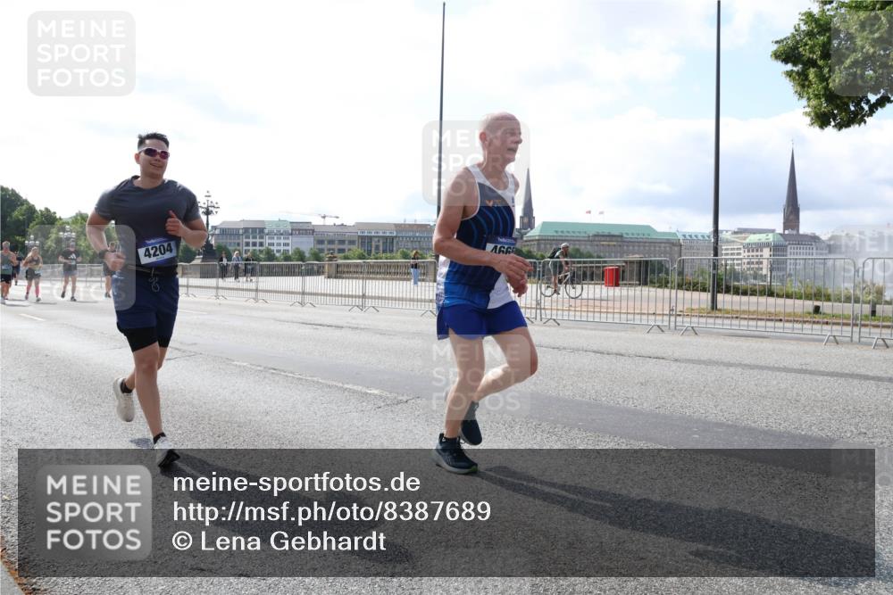 29.06.2025 - hella hamburg halbmarathon Lena Gebhardt http://msf.ph/oto/8387689 29.06.2025 10:03:01 Lombardsbrücke 4204, 1135, 1138, 1414, 1450, 1482, 1702, 2594, 2780, 2782, 2810, 2819, 3225, 3572, 3630, 3919, 4204, 4613, 4665, 4904, 5734, 6208, 6217, 6752, 6815, 6997, 7210, 7211, 7290, 7706, 7888, 7935, 8003, 8364, 8481, 8483, 8614, 8624, 8662, 9006, 9439, 9986, 10128, 10295, 10539, 10824, 11250, 11515, 11702, 11782, 11935, 11968, 12169, 12177, 12212, 12422, 12908, 13036, 13474, 13664, 13732, 13857, 13874, 14224 meine-sportfotos.de