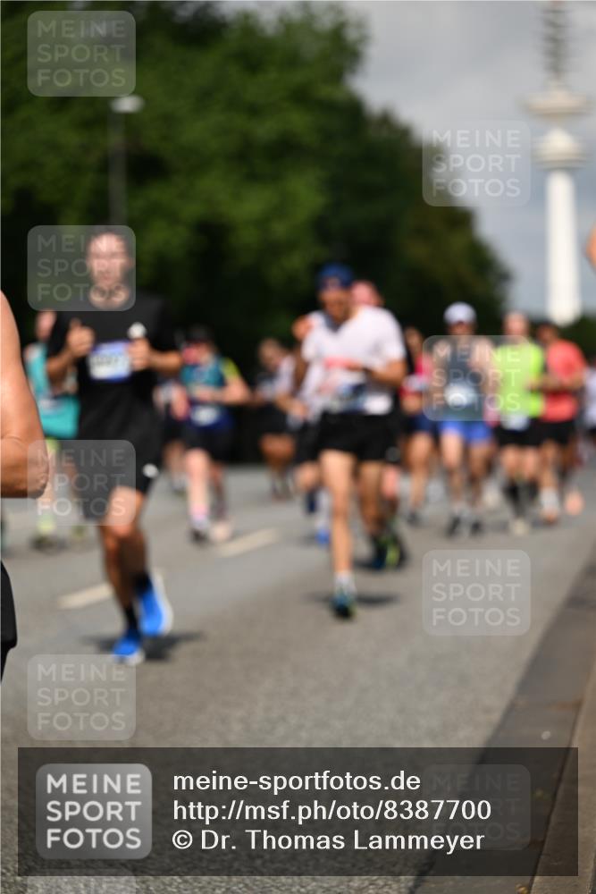 29.06.2025 - hella hamburg halbmarathon Dr. Thomas Lammeyer http://msf.ph/oto/8387700 29.06.2025 09:59:31 Kennedybrücke 1151, 1200, 1216, 1461, 1630, 1689, 1696, 1706, 2207, 3060, 3213, 3654, 3692, 3945, 4033, 4088, 4127, 4324, 4345, 4346, 4601, 4847, 4890, 4938, 5421, 5708, 6009, 6134, 6481, 6691, 6938, 6994, 7056, 7100, 7224, 7269, 7312, 7332, 7367, 7657, 8139, 8205, 8216, 8234, 8302, 8390, 8856, 8899, 8955, 8977, 9491, 9551, 9934, 10263, 10596, 10811, 11356 meine-sportfotos.de