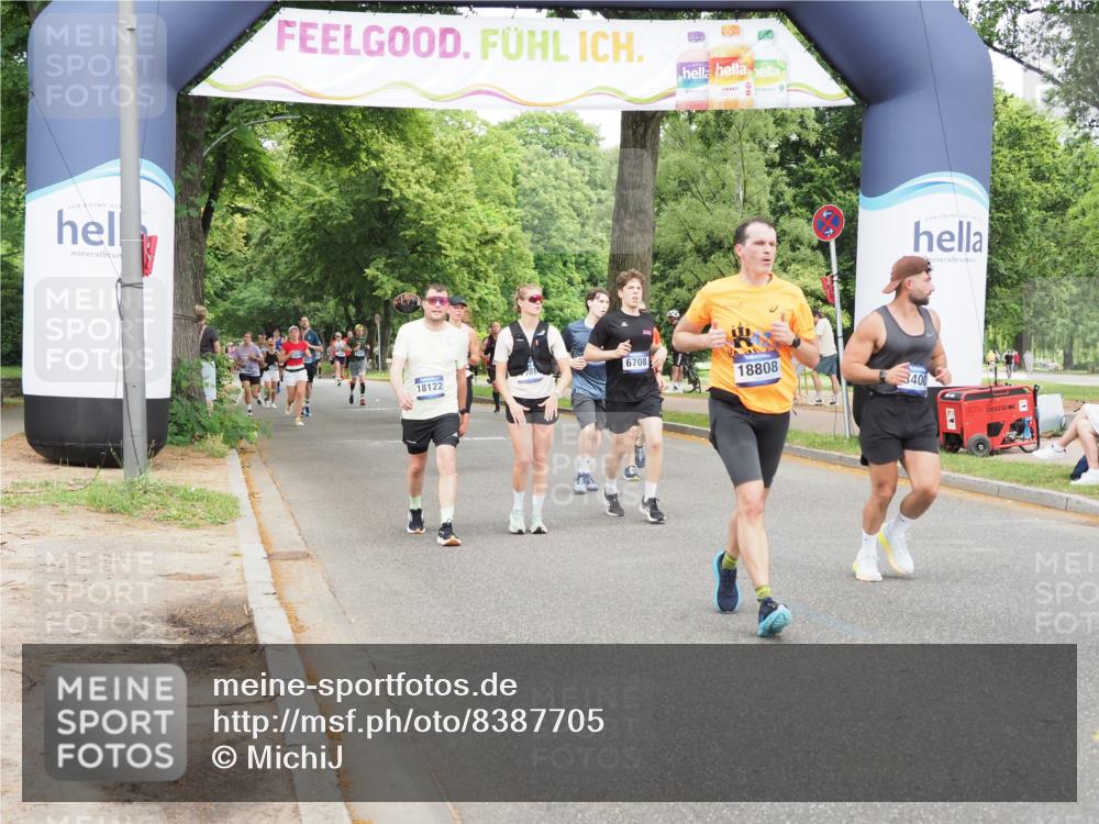 29.06.2025 - hella hamburg halbmarathon MichiJ http://msf.ph/oto/8387705 29.06.2025 10:48:01 Zwischen KM18-KM19 3400, 5602, 5603, 5708, 6708, 7757, 8807, 9932, 10295, 10519, 13558, 15897, 17181, 17894, 18122, 18808 meine-sportfotos.de