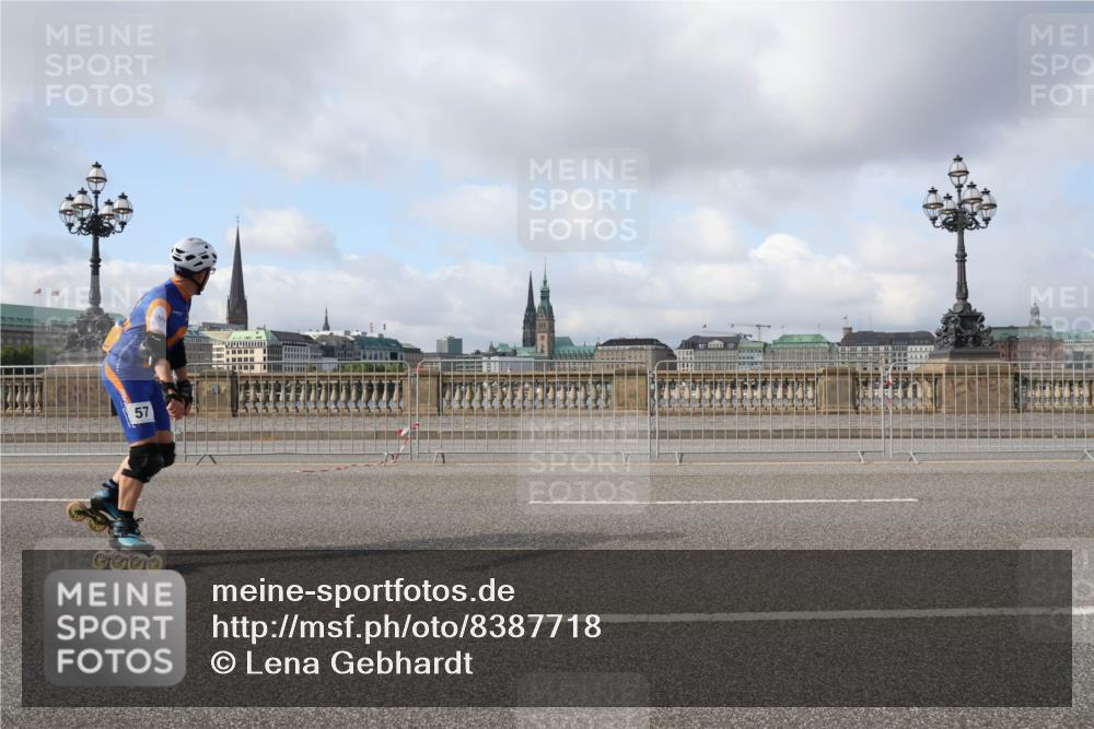 29.06.2025 - hella hamburg halbmarathon Lena Gebhardt http://msf.ph/oto/8387718 29.06.2025 08:53:01 Lombardsbrücke 57 meine-sportfotos.de