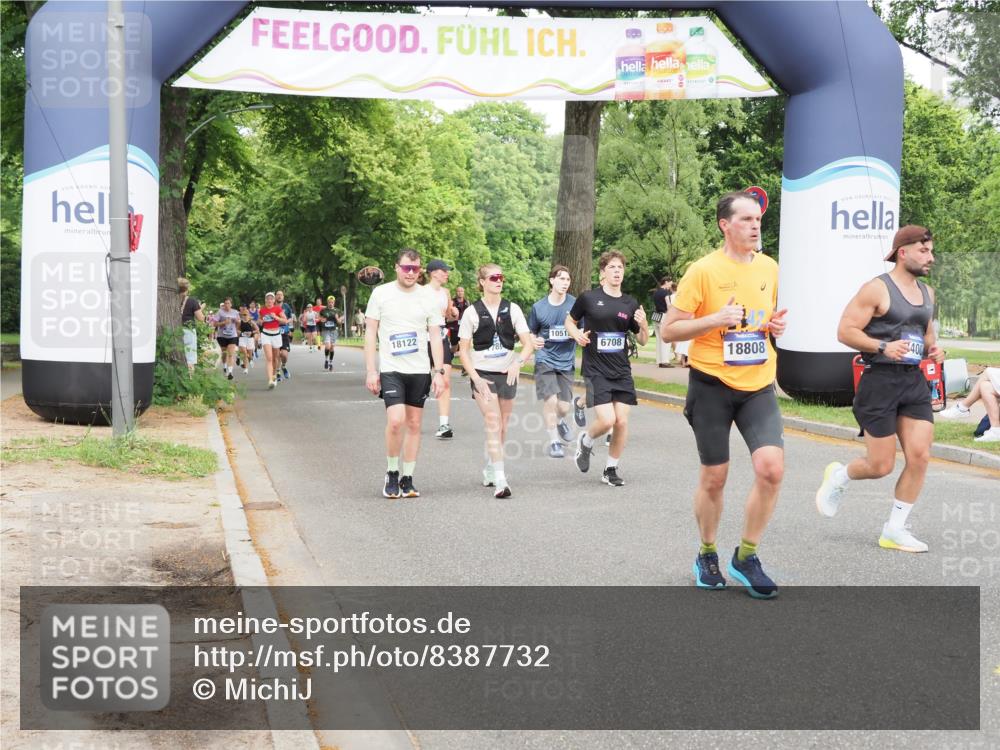 29.06.2025 - hella hamburg halbmarathon MichiJ http://msf.ph/oto/8387732 29.06.2025 10:48:02 Zwischen KM18-KM19 3400, 5602, 5603, 6708, 7757, 8807, 10295, 10519, 13558, 15897, 17181, 17894, 18122, 18808 meine-sportfotos.de