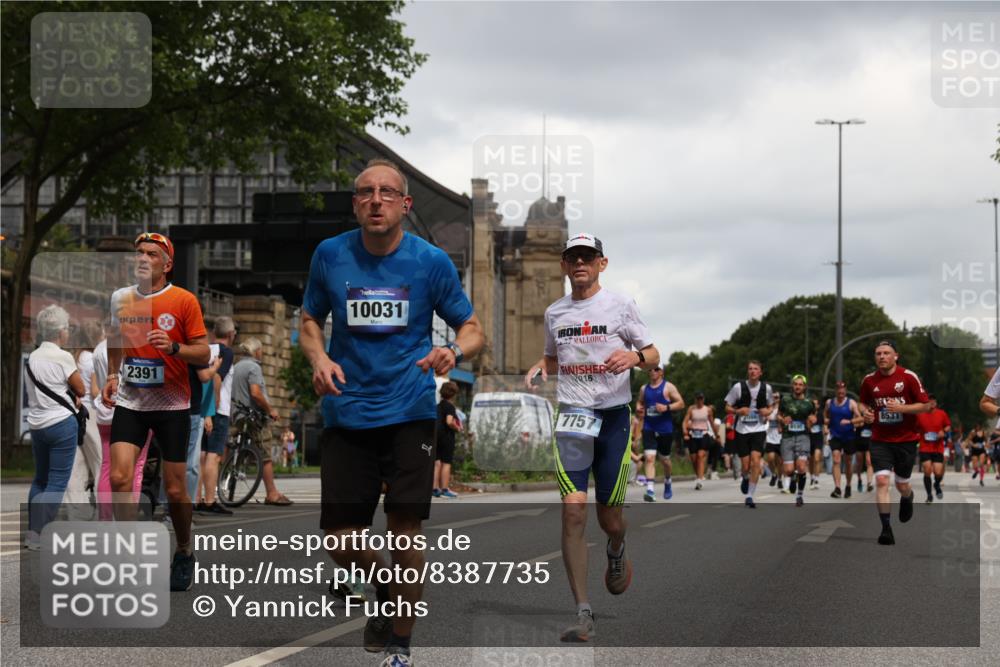 29.06.2025 - hella hamburg halbmarathon Yannick Fuchs http://msf.ph/oto/8387735 29.06.2025 10:55:34 20KM 2086, 2391, 2591, 3400, 4068, 5613, 5839, 5870, 6391, 7033, 7049, 7757, 8364, 8531, 8590, 9453, 9752, 9932, 10031, 10177, 10746, 10882, 11465, 11515, 12125, 12787, 13064, 13086, 13491, 13699, 14605, 14628, 15008, 15520, 15733, 16128, 16145, 16614, 17670 meine-sportfotos.de