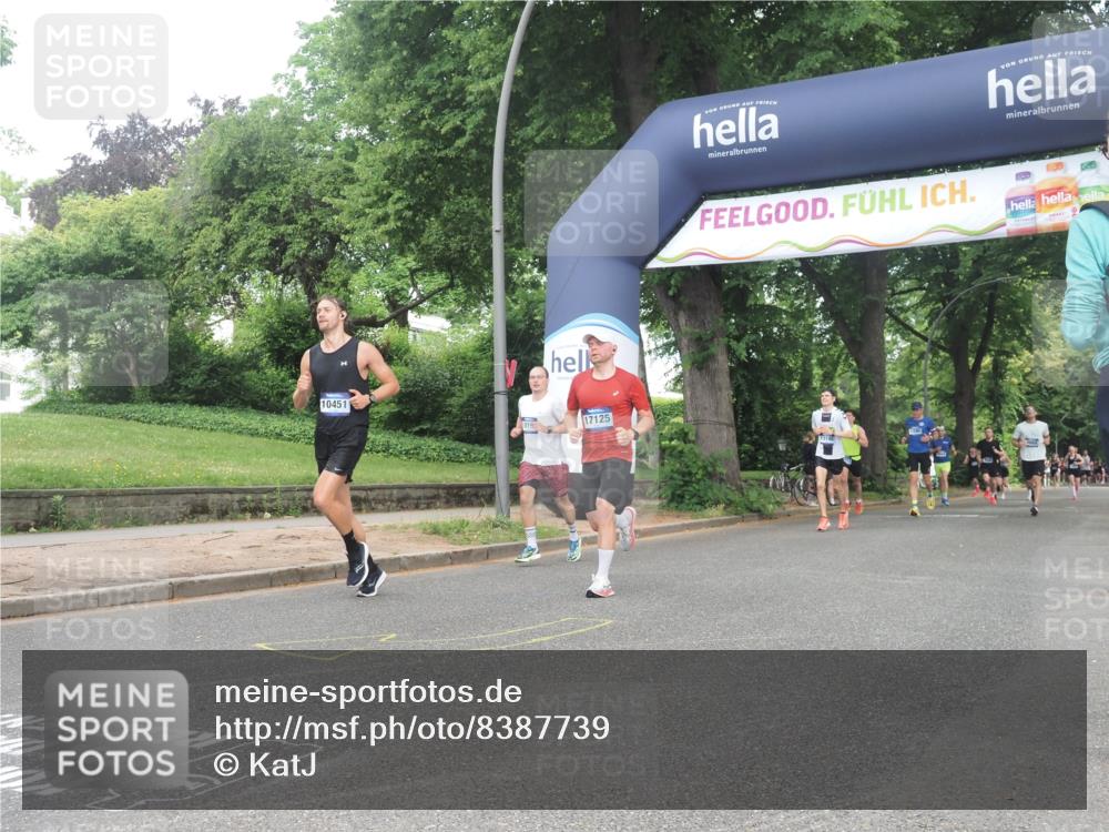 29.06.2025 - hella hamburg halbmarathon KatJ http://msf.ph/oto/8387739 29.06.2025 10:26:12 Zwischen KM18-KM19 6047, 6123, 7310 meine-sportfotos.de