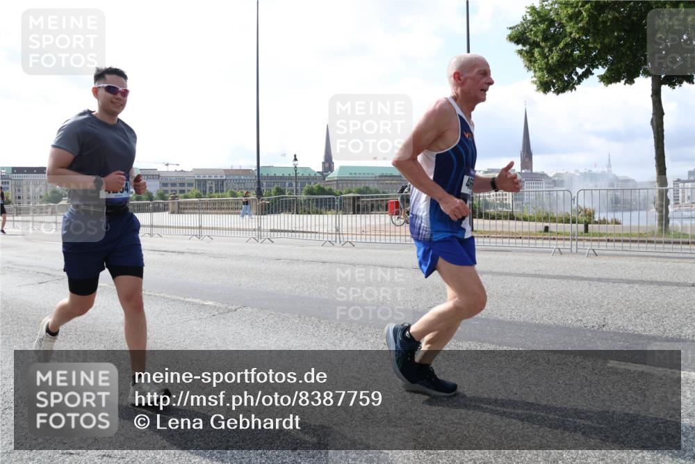 29.06.2025 - hella hamburg halbmarathon Lena Gebhardt http://msf.ph/oto/8387759 29.06.2025 10:03:02 Lombardsbrücke 1135, 1138, 1414, 1450, 1482, 1702, 2594, 2780, 2782, 2810, 2819, 3225, 3572, 3630, 3919, 4204, 4613, 4665, 4904, 5734, 6208, 6217, 6752, 6815, 6997, 7210, 7211, 7290, 7706, 7888, 7935, 8003, 8364, 8481, 8483, 8614, 8624, 8662, 9006, 9439, 9986, 10128, 10295, 10539, 10824, 11250, 11515, 11702, 11782, 11935, 11968, 12169, 12177, 12211, 12212, 12422, 12843, 12908, 13036, 13474, 13664, 13732, 13857, 13874, 14224 meine-sportfotos.de