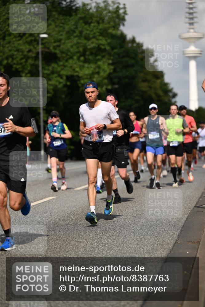 29.06.2025 - hella hamburg halbmarathon Dr. Thomas Lammeyer http://msf.ph/oto/8387763 29.06.2025 09:59:31 Kennedybrücke 1151, 1200, 1216, 1461, 1630, 1689, 1696, 1706, 2207, 3060, 3213, 3654, 3692, 3945, 4033, 4088, 4127, 4324, 4345, 4346, 4601, 4847, 4890, 4938, 5421, 5708, 6009, 6134, 6481, 6691, 6938, 6994, 7056, 7100, 7224, 7269, 7312, 7332, 7367, 7657, 8139, 8205, 8216, 8234, 8302, 8390, 8856, 8899, 8955, 8977, 9491, 9551, 9934, 10263, 10596, 10811, 11356 meine-sportfotos.de