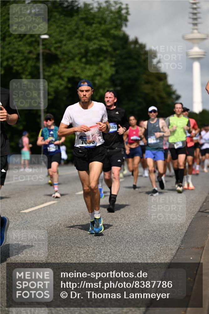 29.06.2025 - hella hamburg halbmarathon Dr. Thomas Lammeyer http://msf.ph/oto/8387786 29.06.2025 09:59:32 Kennedybrücke 1143, 1151, 1200, 1216, 1461, 1630, 1689, 1706, 2260, 3060, 3213, 3399, 3654, 3692, 3945, 4033, 4088, 4127, 4324, 4345, 4346, 4601, 4938, 5421, 5708, 6009, 6134, 6481, 6994, 7056, 7100, 7224, 7269, 7312, 7332, 7367, 7657, 8139, 8205, 8216, 8234, 8302, 8390, 8821, 8899, 8955, 8977, 9491, 9551, 9934, 10263, 10596, 10811, 11356 meine-sportfotos.de