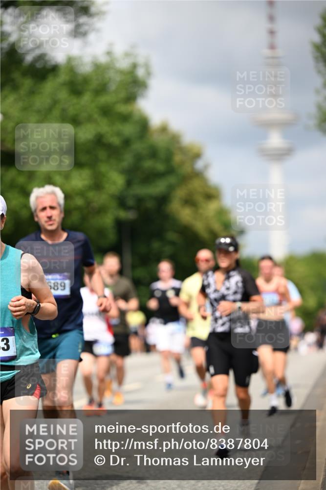 29.06.2025 - hella hamburg halbmarathon Dr. Thomas Lammeyer http://msf.ph/oto/8387804 29.06.2025 10:42:57 Kennedybrücke 1457, 1721, 2113, 2151, 2486, 2693, 2786, 3094, 3095, 3216, 3242, 3323, 3338, 3841, 3927, 4139, 4155, 4259, 4260, 5085, 5089, 5155, 5161, 5300, 6199, 6200, 6695, 6696, 6751, 7117, 7118, 7119, 7165, 7561, 7692, 7849, 7914, 8583, 8635, 8747, 9004, 9424, 9500, 9689, 9699, 10584 meine-sportfotos.de