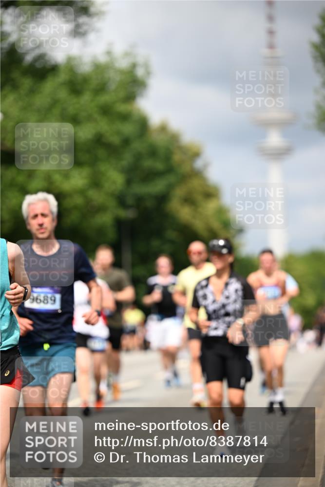 29.06.2025 - hella hamburg halbmarathon Dr. Thomas Lammeyer http://msf.ph/oto/8387814 29.06.2025 10:42:57 Kennedybrücke 1457, 1721, 2113, 2151, 2486, 2693, 2786, 3094, 3095, 3216, 3242, 3323, 3338, 3841, 3927, 4139, 4155, 4259, 4260, 5085, 5089, 5155, 5161, 5300, 6199, 6200, 6695, 6696, 6751, 7117, 7118, 7119, 7165, 7561, 7692, 7849, 7914, 8583, 8635, 8747, 9004, 9424, 9500, 9689, 9699, 10584 meine-sportfotos.de