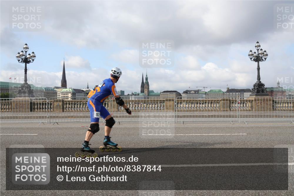 29.06.2025 - hella hamburg halbmarathon Lena Gebhardt http://msf.ph/oto/8387844 29.06.2025 08:53:01 Lombardsbrücke 57 meine-sportfotos.de