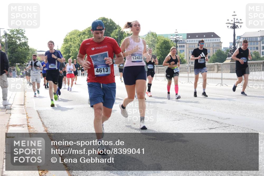 29.06.2025 - hella hamburg halbmarathon Lena Gebhardt http://msf.ph/oto/8399041 29.06.2025 10:03:04 Lombardsbrücke 6217, 18827, 16355, 4613, 12422, 1414, 2780, 2810, 6208, 1135, 1138, 1414, 1450, 1482, 1702, 2594, 2619, 2780, 2782, 2810, 2819, 3225, 3572, 3630, 3919, 4204, 4613, 4665, 4904, 5734, 6208, 6217, 6752, 6815, 6997, 7210, 7211, 7290, 7706, 7888, 7935, 8003, 8364, 8481, 8483, 8614, 8624, 8662, 9006, 9439, 9453, 9986, 10128, 10295, 10539, 10824, 11250, 11515, 11935, 11968, 12169, 12177, 12211, 12212, 12422, 12843, 12908, 13036, 13474, 13664, 13732, 13857, 13874, 14224 meine-sportfotos.de