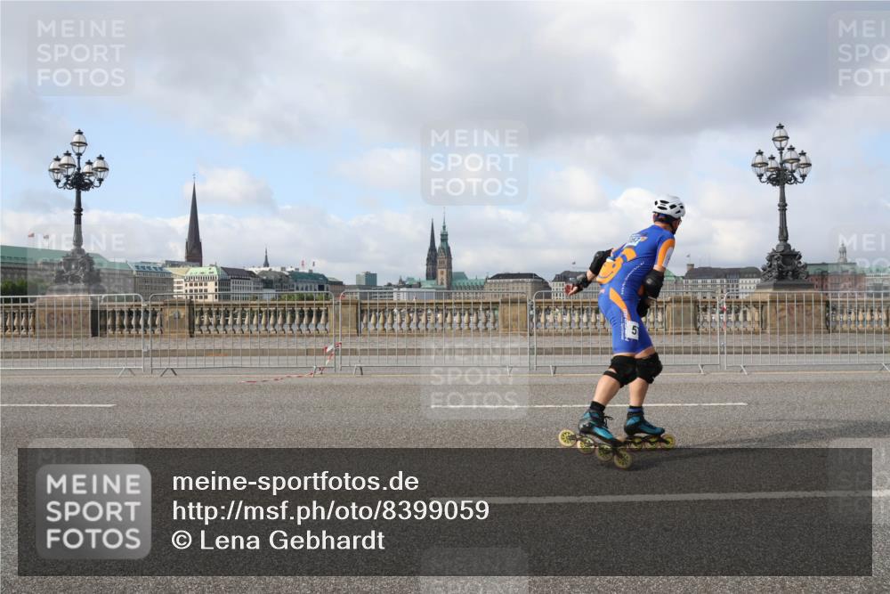 29.06.2025 - hella hamburg halbmarathon Lena Gebhardt http://msf.ph/oto/8399059 29.06.2025 08:53:01 Lombardsbrücke  meine-sportfotos.de