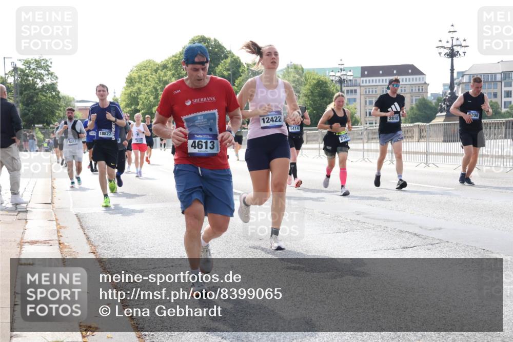29.06.2025 - hella hamburg halbmarathon Lena Gebhardt http://msf.ph/oto/8399065 29.06.2025 10:03:04 Lombardsbrücke 1303, 18827, 6217, 165355, 12422, 1414, 2810, 4613, 6208, 1135, 1138, 1414, 1450, 1482, 1702, 2594, 2619, 2780, 2782, 2810, 2819, 3225, 3572, 3630, 3919, 4204, 4613, 4665, 4904, 5734, 6208, 6217, 6752, 6815, 6997, 7210, 7211, 7290, 7706, 7888, 7935, 8003, 8364, 8481, 8483, 8614, 8624, 8662, 9006, 9439, 9453, 9986, 10128, 10295, 10539, 10824, 11250, 11515, 11935, 11968, 12169, 12177, 12211, 12212, 12422, 12843, 12908, 13036, 13474, 13664, 13732, 13857, 13874, 14224 meine-sportfotos.de