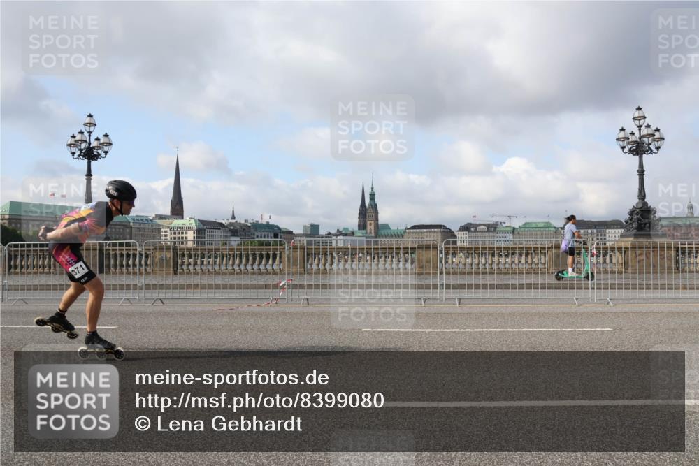 29.06.2025 - hella hamburg halbmarathon Lena Gebhardt http://msf.ph/oto/8399080 29.06.2025 08:53:09 Lombardsbrücke 371 meine-sportfotos.de