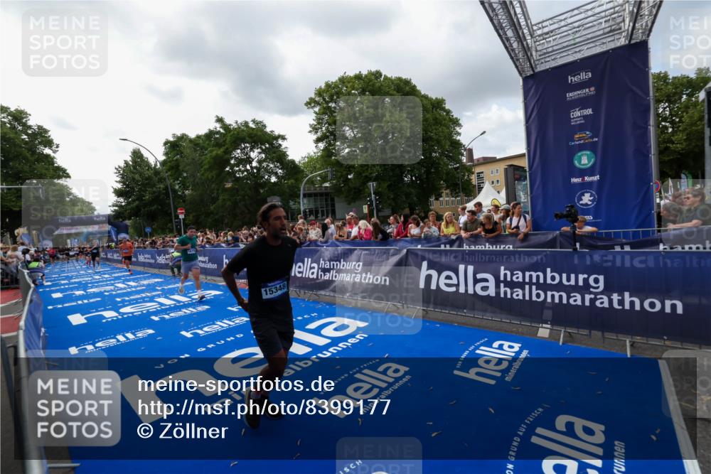 29.06.2025 - hella hamburg halbmarathon Zöllner http://msf.ph/oto/8399177 29.06.2025 10:36:24 Ziel 6829, 6993, 8084, 11304, 12051, 14075, 15348, 16158, 17192 meine-sportfotos.de