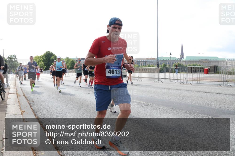 29.06.2025 - hella hamburg halbmarathon Lena Gebhardt http://msf.ph/oto/8399202 29.06.2025 10:03:06 Lombardsbrücke 18827, 4613, 1135, 1138, 1414, 1450, 1482, 2594, 2619, 2780, 2782, 2810, 2819, 3225, 3572, 3630, 3919, 4204, 4511, 4613, 4665, 4904, 5734, 6208, 6217, 6453, 6752, 6815, 6997, 7210, 7211, 7290, 7706, 7888, 7935, 8364, 8481, 8483, 8614, 8624, 9006, 9439, 9453, 10128, 10295, 10539, 10824, 11250, 11515, 11556, 11935, 11968, 12169, 12177, 12211, 12212, 12422, 12843, 12908, 13036, 13474, 13664, 13732, 13857, 13874, 14224 meine-sportfotos.de