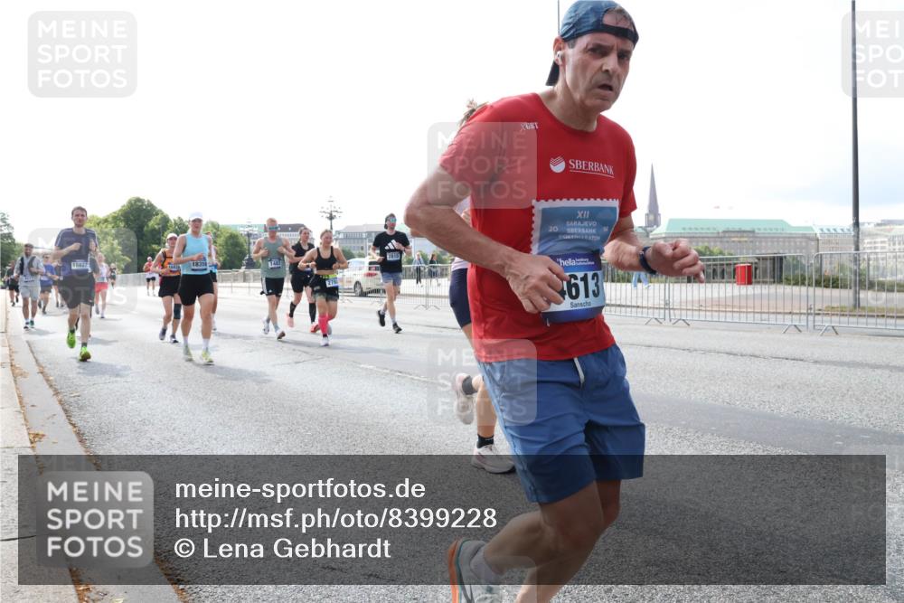 29.06.2025 - hella hamburg halbmarathon Lena Gebhardt http://msf.ph/oto/8399228 29.06.2025 10:03:06 Lombardsbrücke 18827, 18359, 1482, 2810, 20, 16, 613, 1135, 1138, 1414, 1450, 1482, 2594, 2619, 2780, 2782, 2810, 2819, 3225, 3572, 3630, 3919, 4204, 4511, 4613, 4665, 4904, 5734, 6208, 6217, 6453, 6752, 6815, 6997, 7210, 7211, 7290, 7706, 7888, 7935, 8364, 8481, 8483, 8614, 8624, 9006, 9439, 9453, 10128, 10295, 10539, 10824, 11250, 11515, 11556, 11935, 11968, 12169, 12177, 12211, 12212, 12422, 12843, 12908, 13036, 13474, 13664, 13732, 13857, 13874, 14224 meine-sportfotos.de
