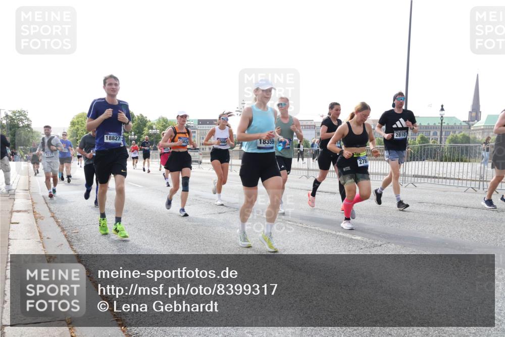 29.06.2025 - hella hamburg halbmarathon Lena Gebhardt http://msf.ph/oto/8399317 29.06.2025 10:03:07 Lombardsbrücke 6217, 18827, 5824, 18359, 278, 2810, 1135, 1138, 1414, 1450, 1482, 2594, 2619, 2780, 2782, 2810, 3572, 3630, 3919, 4204, 4511, 4613, 4665, 4904, 5734, 6208, 6217, 6453, 6752, 6815, 6997, 7210, 7211, 7290, 7706, 7888, 7935, 8364, 8481, 8483, 8614, 8624, 9006, 9439, 9453, 10128, 10295, 10824, 11250, 11515, 11556, 11935, 11968, 12169, 12177, 12211, 12212, 12422, 12843, 12908, 13036, 13474, 13664, 13732, 13857, 13874, 14224 meine-sportfotos.de
