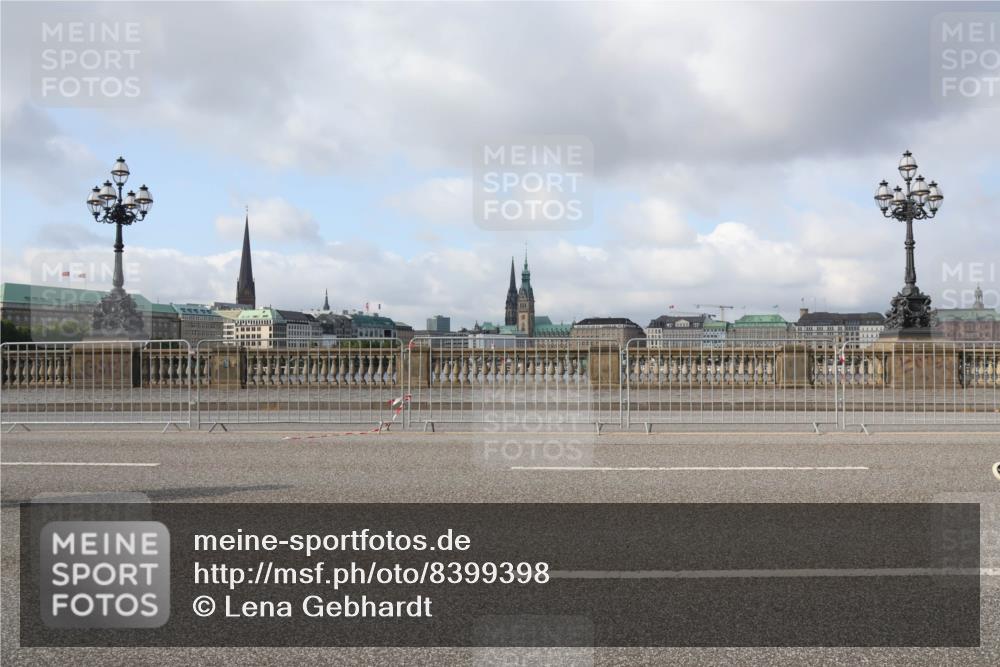 29.06.2025 - hella hamburg halbmarathon Lena Gebhardt http://msf.ph/oto/8399398 29.06.2025 08:53:10 Lombardsbrücke  meine-sportfotos.de
