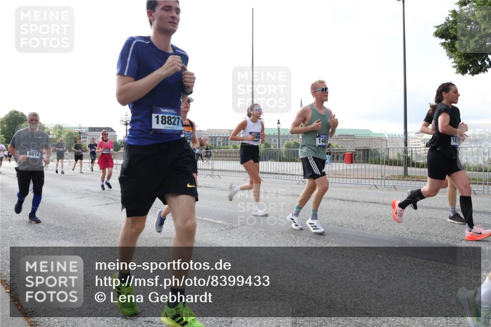 29.06.2025 - hella hamburg halbmarathon Lena Gebhardt http://msf.ph/oto/8399433 29.06.2025 10:03:09 Lombardsbrücke 8614, 14493, 18827, 824, 148, 14, 1114, 1135, 1138, 1414, 1450, 1482, 1885, 2594, 2619, 2780, 2782, 2810, 3572, 3630, 3919, 4204, 4511, 4613, 4665, 4904, 5734, 6208, 6217, 6453, 6752, 6815, 6997, 7210, 7211, 7290, 7706, 7935, 8481, 8483, 8614, 8624, 9006, 9439, 9453, 10128, 10824, 11250, 11556, 11935, 11968, 12169, 12177, 12211, 12212, 12422, 12843, 12908, 13036, 13474, 13664, 13732, 13857, 13874, 13976, 14224, 15539, 18028 meine-sportfotos.de