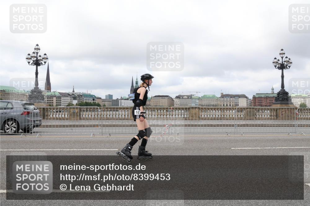 29.06.2025 - hella hamburg halbmarathon Lena Gebhardt http://msf.ph/oto/8399453 29.06.2025 09:18:10 Lombardsbrücke 20052, 52 meine-sportfotos.de