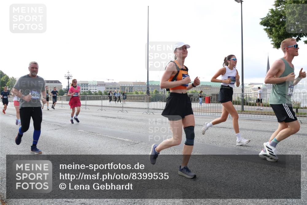 29.06.2025 - hella hamburg halbmarathon Lena Gebhardt http://msf.ph/oto/8399535 29.06.2025 10:03:09 Lombardsbrücke 16, 8614, 2664, 1114, 1135, 1138, 1414, 1450, 1482, 1885, 2594, 2619, 2780, 2782, 2810, 3572, 3630, 3919, 4204, 4511, 4613, 4665, 4904, 5734, 6208, 6217, 6453, 6752, 6815, 6997, 7210, 7211, 7290, 7706, 7935, 8481, 8483, 8614, 8624, 9006, 9439, 9453, 10128, 10824, 11250, 11556, 11935, 11968, 12169, 12177, 12211, 12212, 12422, 12843, 12908, 13036, 13474, 13664, 13732, 13857, 13874, 13976, 14224, 15539, 18028 meine-sportfotos.de