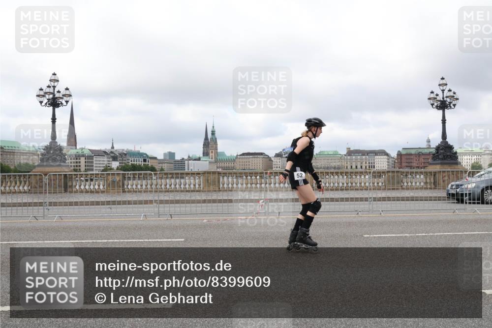 29.06.2025 - hella hamburg halbmarathon Lena Gebhardt http://msf.ph/oto/8399609 29.06.2025 09:18:10 Lombardsbrücke 52 meine-sportfotos.de