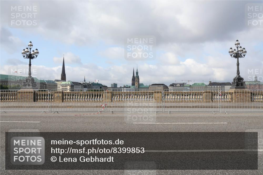29.06.2025 - hella hamburg halbmarathon Lena Gebhardt http://msf.ph/oto/8399853 29.06.2025 08:53:14 Lombardsbrücke  meine-sportfotos.de