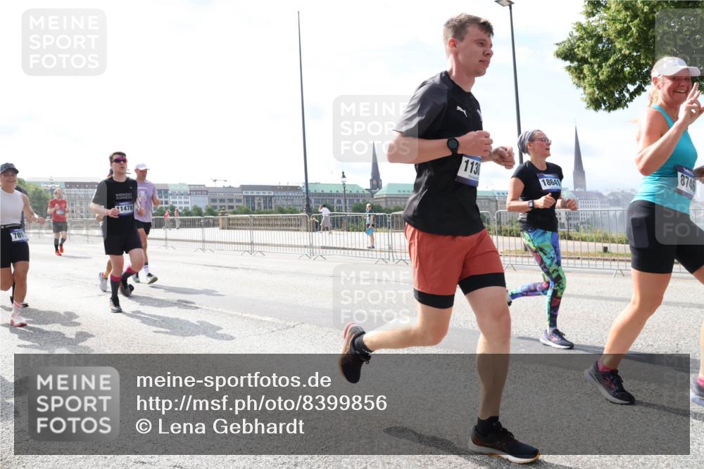 29.06.2025 - hella hamburg halbmarathon Lena Gebhardt http://msf.ph/oto/8399856 29.06.2025 10:16:00 Lombardsbrücke 11478, 789, 113, 18641, 8746, 1156, 1308, 1440, 1651, 2071, 2076, 2110, 2165, 2436, 2803, 2835, 2989, 3134, 3167, 3417, 4007, 4466, 4492, 4494, 4637, 4828, 5046, 5069, 5423, 6376, 6576, 7897, 7941, 7942, 8169, 8274, 8554, 8746, 8885, 9192, 9601, 9657, 9675, 9784, 9802, 9881, 10107, 10108, 10183, 10292, 10608, 10775, 10844, 10990, 11113, 11303, 11478, 11774, 11783, 11818, 12427, 12469, 13179, 13818, 13951, 14413, 14423, 14550, 14552, 15307 meine-sportfotos.de