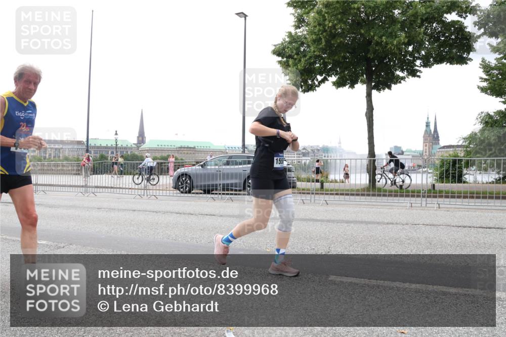 29.06.2025 - hella hamburg halbmarathon Lena Gebhardt http://msf.ph/oto/8399968 29.06.2025 10:49:55 Lombardsbrücke 155, 1040, 1041, 1487, 1511, 1625, 1805, 1888, 2212, 2466, 2668, 2862, 2997, 3183, 3701, 3943, 4090, 4870, 5076, 5552, 5694, 5749, 5751, 5997, 6191, 6694, 6830, 7305, 7339, 7366, 7650, 7679, 7721, 7722, 7755, 8065, 8254, 9015, 9162, 9605, 9940, 10060, 10403, 10617, 10683, 10704, 11030, 11631, 11760, 12124, 12388, 13127, 13128, 13309, 13381, 13744, 13764, 13846, 14505, 14545, 14692, 15626 meine-sportfotos.de