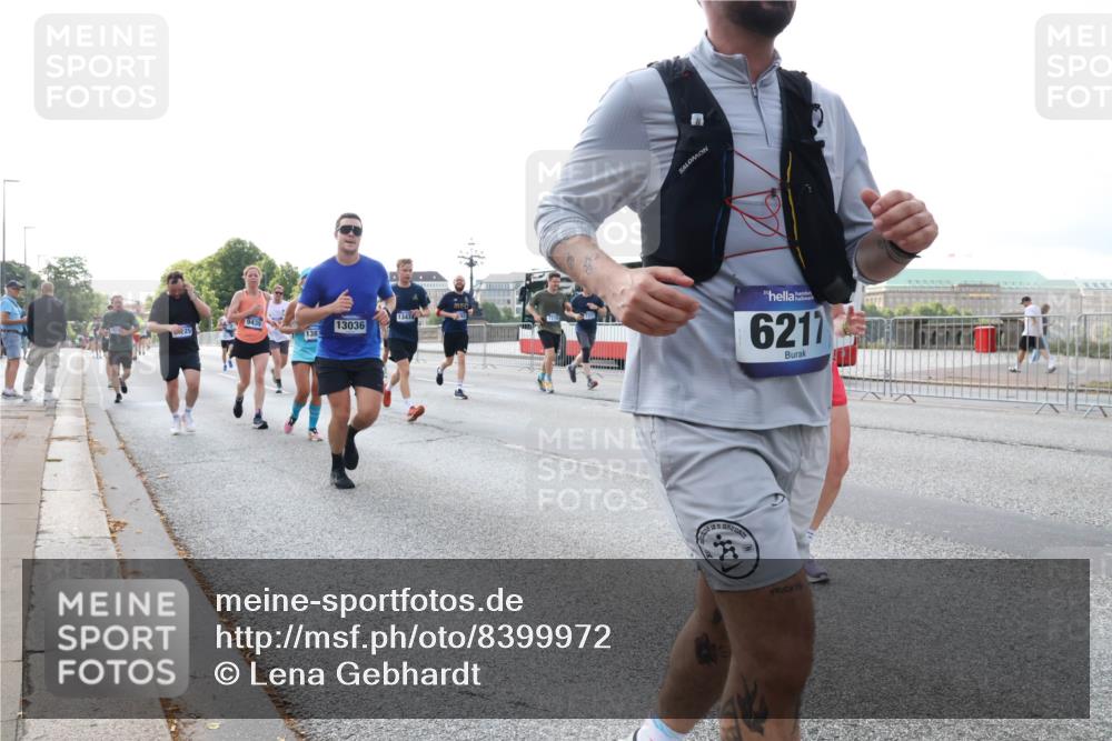 29.06.2025 - hella hamburg halbmarathon Lena Gebhardt http://msf.ph/oto/8399972 29.06.2025 10:03:12 Lombardsbrücke 13474, 13036, 138, 6211, 1114, 1135, 1138, 1414, 1450, 1482, 1885, 2594, 2619, 2780, 2782, 2810, 3572, 3630, 3919, 4204, 4307, 4511, 4613, 4665, 4904, 5734, 6208, 6217, 6391, 6453, 6752, 6815, 6997, 7210, 7211, 7277, 7278, 7279, 7290, 7706, 7935, 8481, 8483, 8614, 9006, 9439, 9453, 10128, 10824, 11250, 11556, 11935, 11968, 12169, 12177, 12211, 12212, 12377, 12422, 12843, 12908, 13036, 13474, 13664, 13732, 13857, 13874, 13976, 14224, 15539, 16371, 18028 meine-sportfotos.de