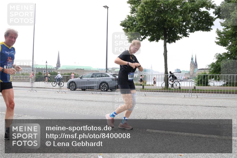 29.06.2025 - hella hamburg halbmarathon Lena Gebhardt http://msf.ph/oto/8400008 29.06.2025 10:49:55 Lombardsbrücke 20, 1, 800, 1558, 1040, 1041, 1487, 1511, 1625, 1805, 1888, 2212, 2466, 2668, 2862, 2997, 3183, 3701, 3943, 4090, 4870, 5076, 5552, 5694, 5749, 5751, 5997, 6191, 6694, 6830, 7305, 7339, 7366, 7650, 7679, 7721, 7722, 7755, 8065, 8254, 9015, 9162, 9605, 9940, 10060, 10403, 10617, 10683, 10704, 11030, 11631, 11760, 12124, 12388, 13127, 13128, 13309, 13381, 13744, 13764, 13846, 14505, 14545, 14692, 15626 meine-sportfotos.de