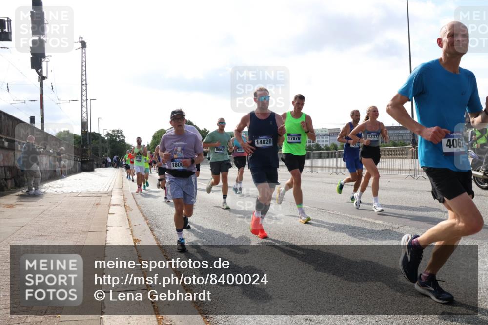 29.06.2025 - hella hamburg halbmarathon Lena Gebhardt http://msf.ph/oto/8400024 29.06.2025 09:48:53 Lombardsbrücke 124, 1800, 8002, 1861, 14820, 17078, 612, 13372, 4062, 1042, 1290, 1505, 1571, 1600, 1603, 1710, 2044, 2262, 2399, 2707, 2797, 3480, 3547, 4062, 4359, 4381, 5003, 5124, 5307, 5554, 5709, 6037, 6047, 6993, 7152, 7154, 7310, 7482, 7743, 7884, 7981, 8002, 8121, 8571, 9403, 9640, 9643, 10190, 10451, 10738, 10852, 10877, 11106, 11177, 11423, 11447, 12044, 12051, 12088, 12091, 12168, 12488, 12739, 13064, 13137, 13372, 13483, 13755, 13940, 13975, 14075, 14603, 15931 meine-sportfotos.de